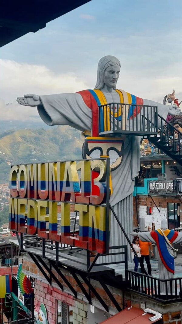 City tour + GraffiTour Medellin