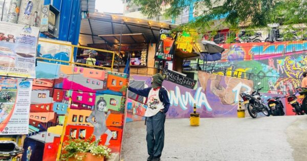 City tour + GraffiTour Medellin - Image 5